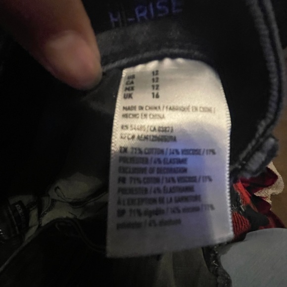 American Eagle 360 super stretch short size 12 - Picture 9 of 9